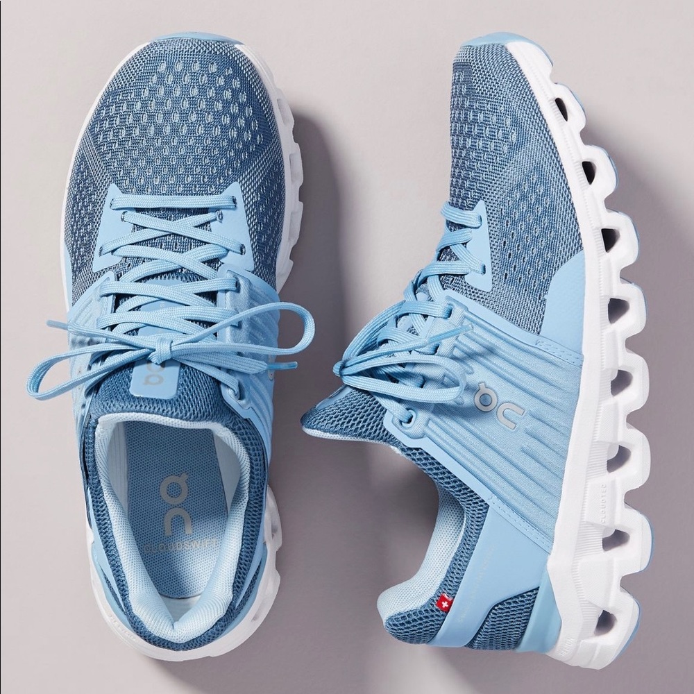 On Cloudswift sneakers size 10